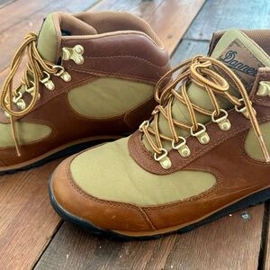 *DANNER* Jag men’s boot size 7.5